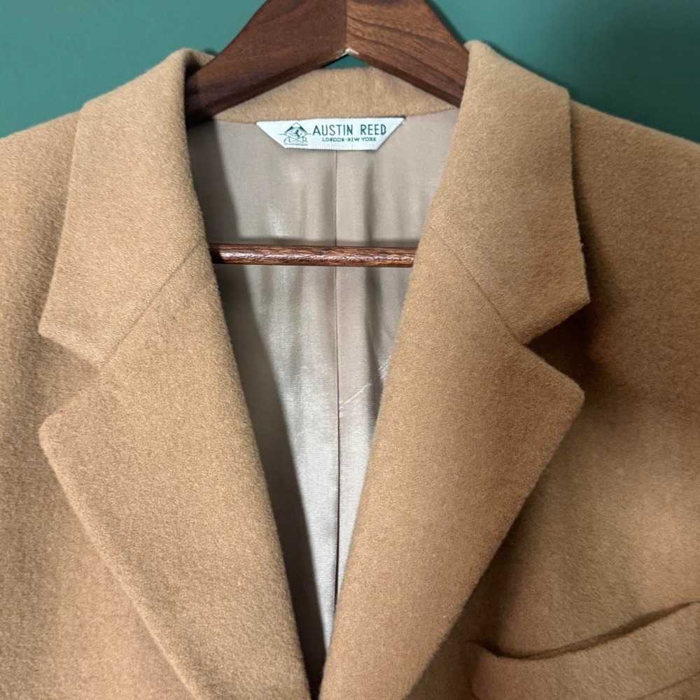 Vintage Austin Reed camel hair jacket Label: Austin Reed 100% camel hair